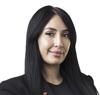 Imène Mahdadi, Planificateur Financier