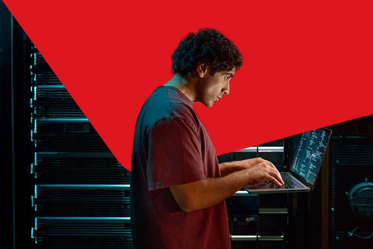 Photo d’une personne profitant de l’offre Banque Nationale pour les professionnels et professionnelles