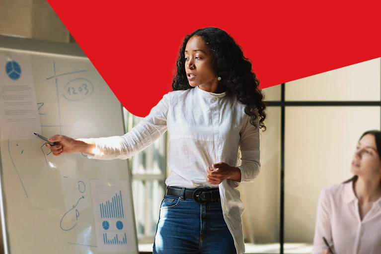 Photo d’une personne profitant de l’offre Banque Nationale pour le domaine professionnel de la fonction publique